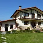 Ibarrondo Etxea Country house *